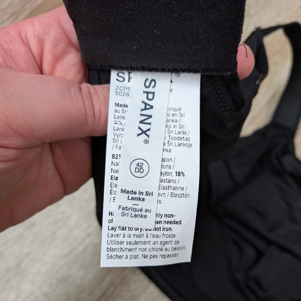 NWT SPANX Black Low Profile Minimizer Unlined Underwire Bra Size 42DD